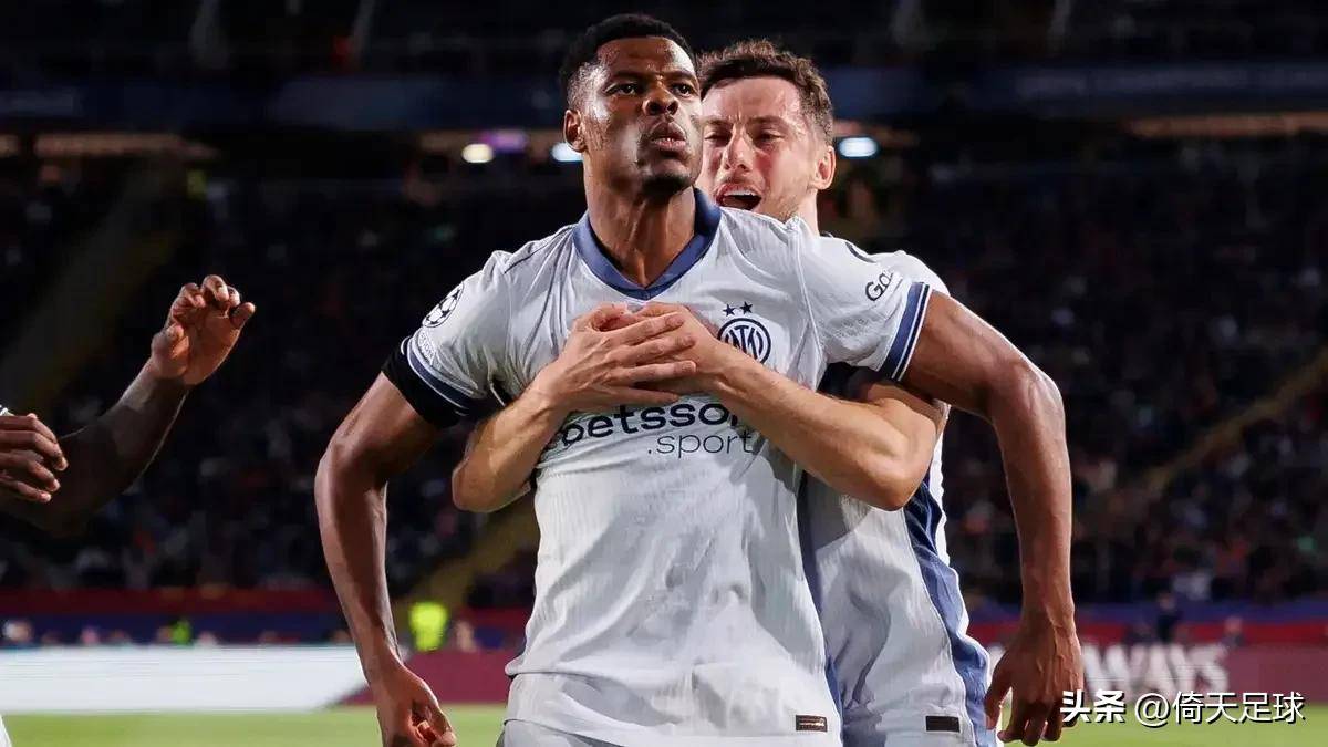 包含赛场烽火！沃尔夫斯堡对阵AC米兰的词条