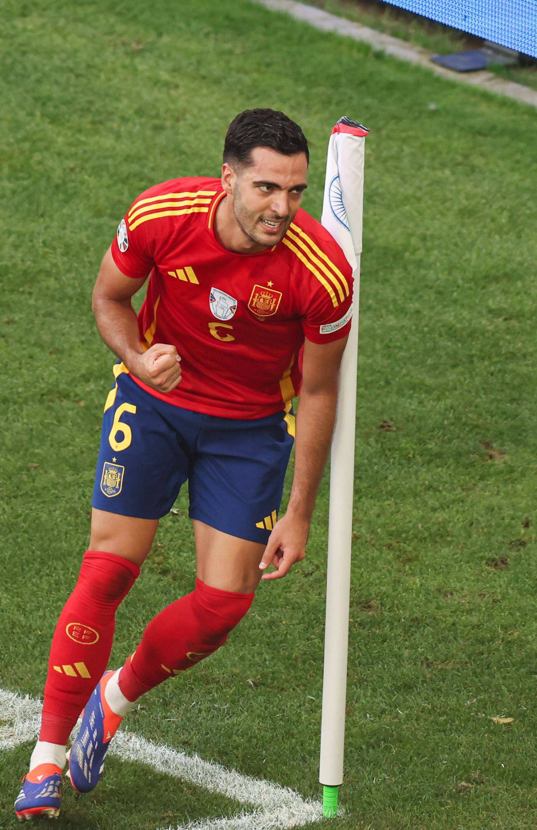 西班牙国家队轻松取胜对手