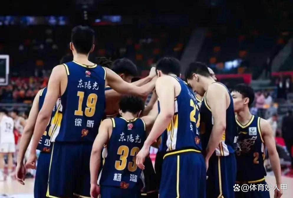 关于吉林男篮遭逆转败，士气低迷，备战迅速的信息