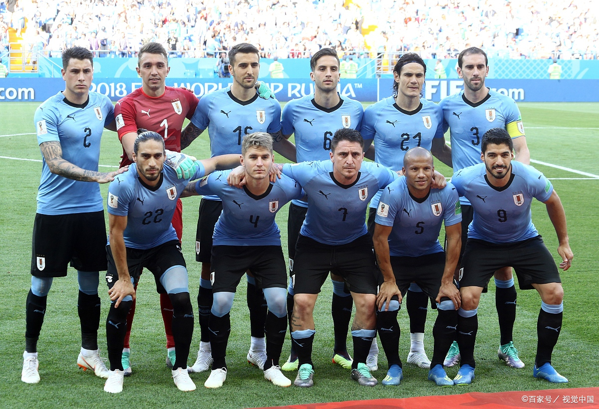 包含足球赛事频频上演精彩，球员表现抢眼的词条