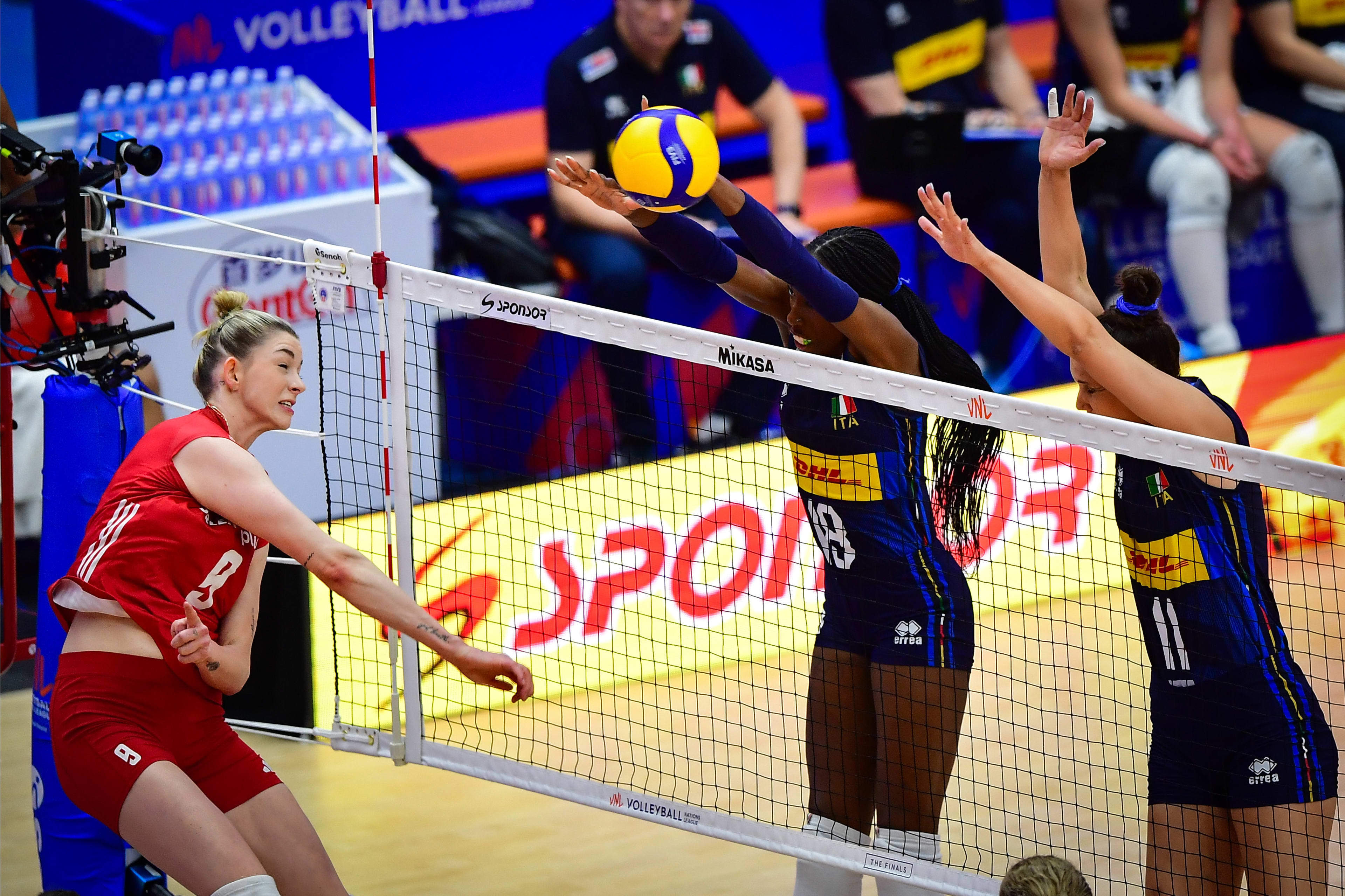 波兰联赛冠军在欧洲场地斩获胜利