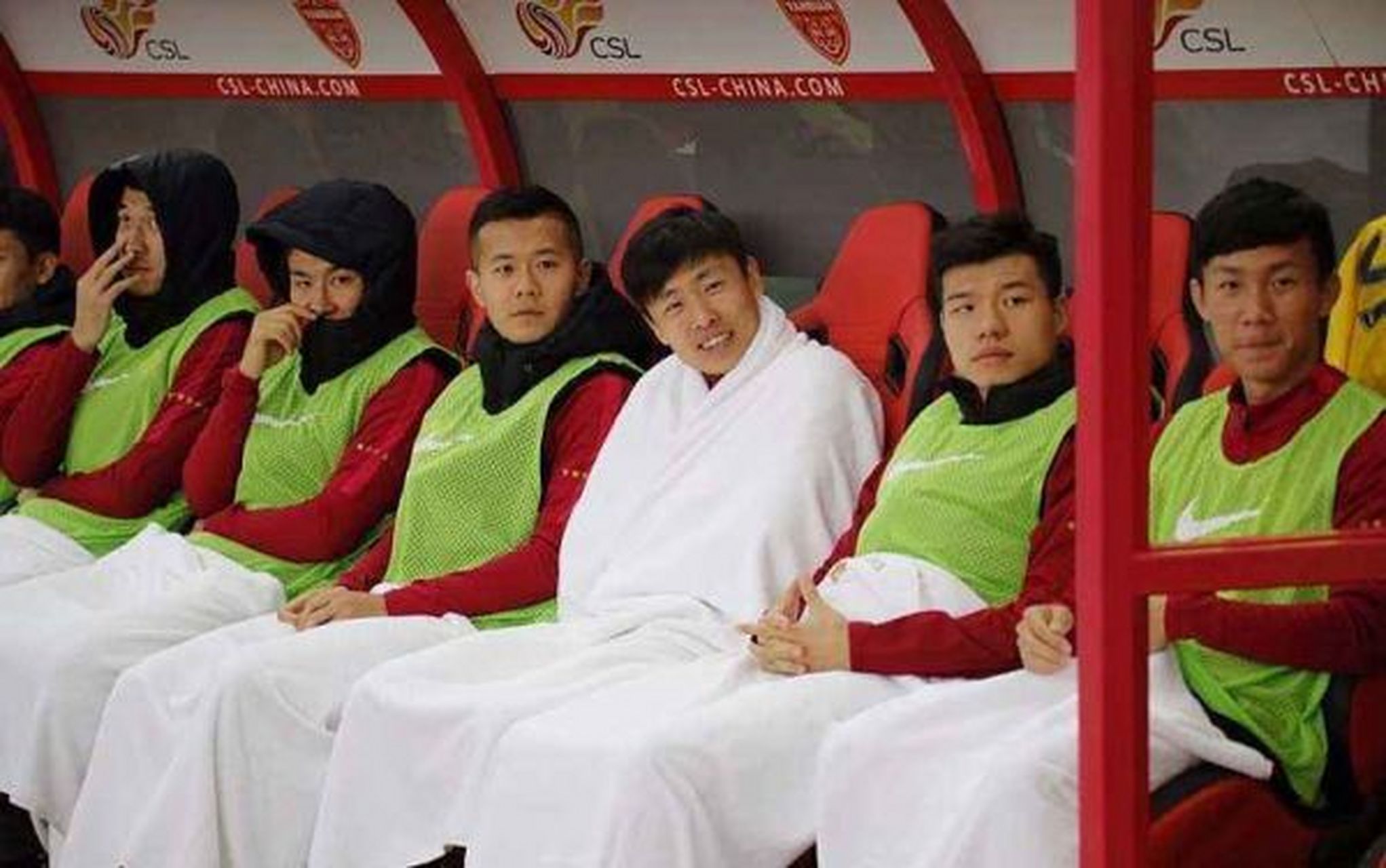 广州德比：恒大战平富力，悬念仍在的简单介绍