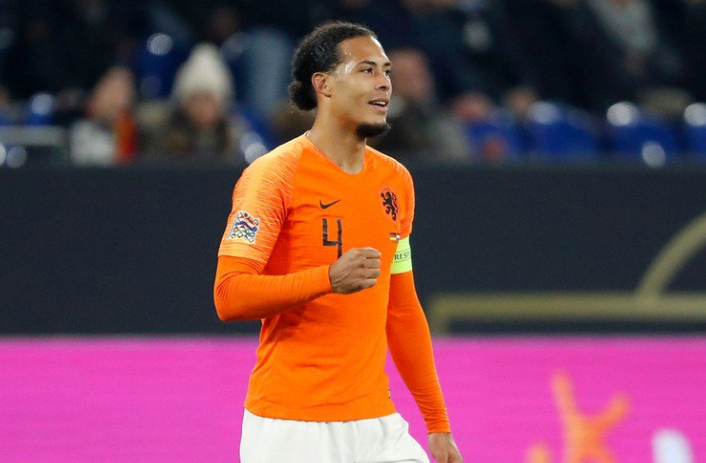 包含夺冠形势：荷兰队惊险生死战拿下胜利的词条