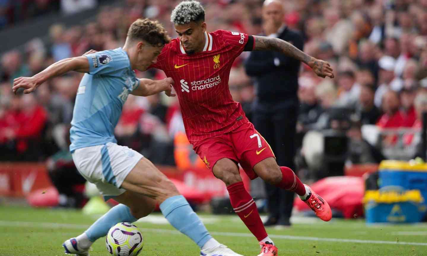 包含利物浦门将因伤离场，队友备战备受压力的词条