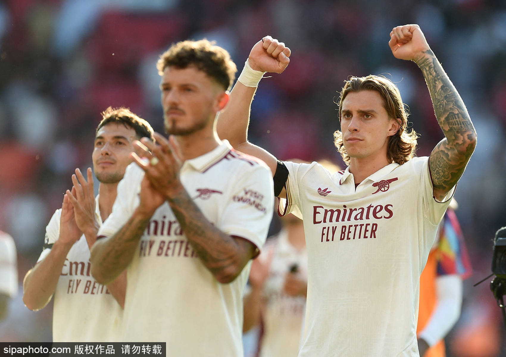 阿森纳客场战胜曼联，积分榜第七