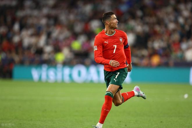 关于世界杯｜C罗爆冷，官方公布名单的信息