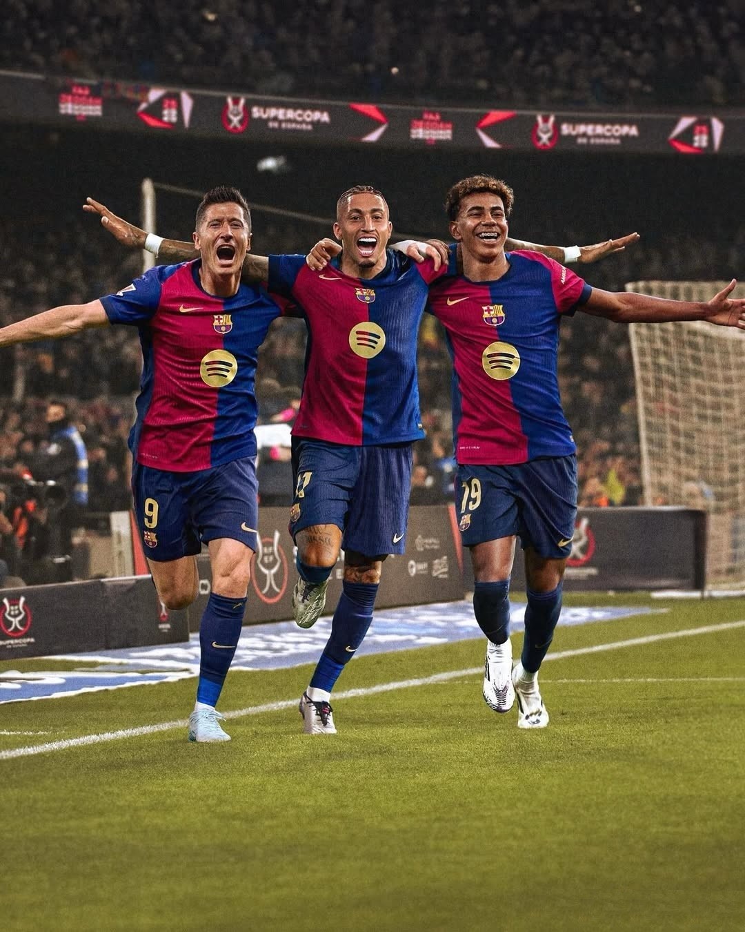 西班牙队小组出线，表现稳定