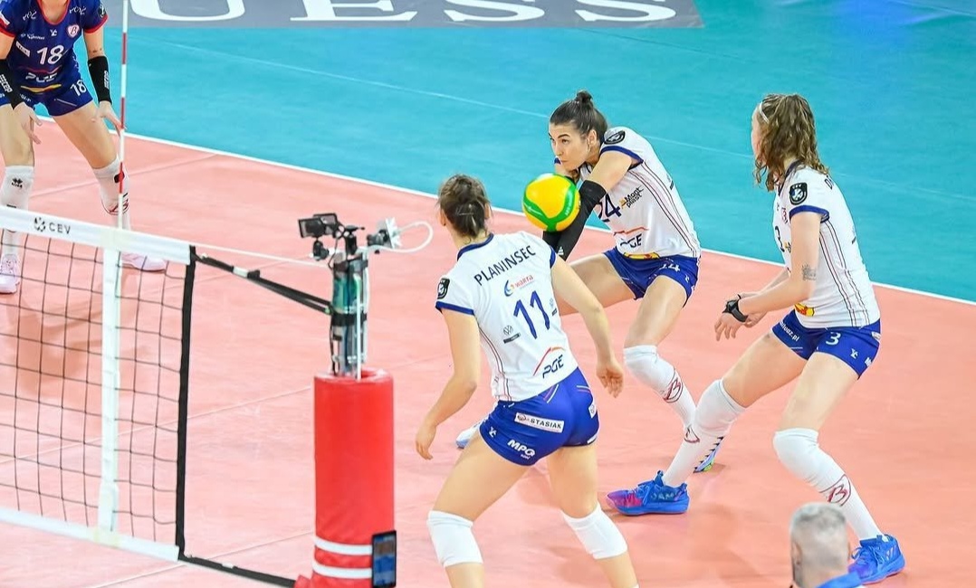 意大利女队实力碾压法国队