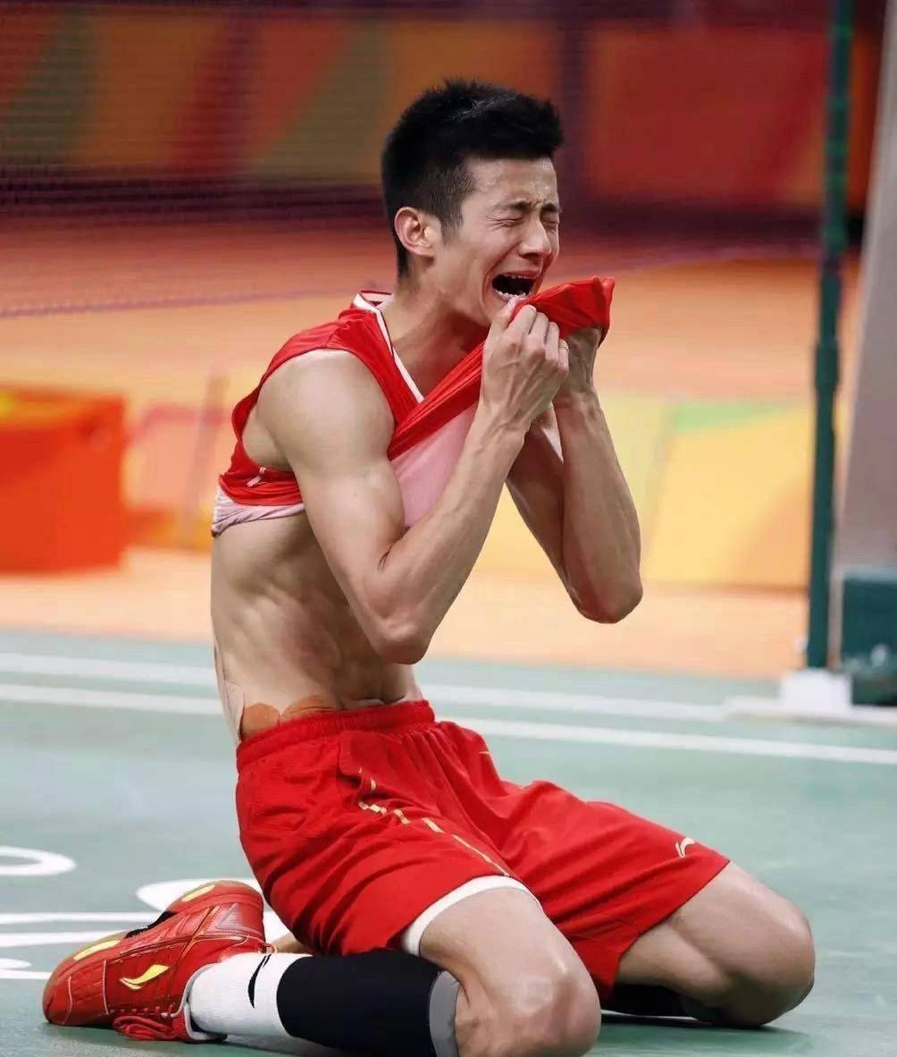 包含马来西亚羽毛球队力克韩国羽毛球队，谌龙绝境逆转的词条