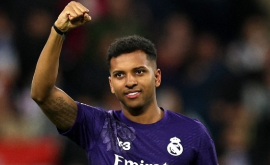 关于曼城强势巴黎，罗德里戈惊艳世界的信息