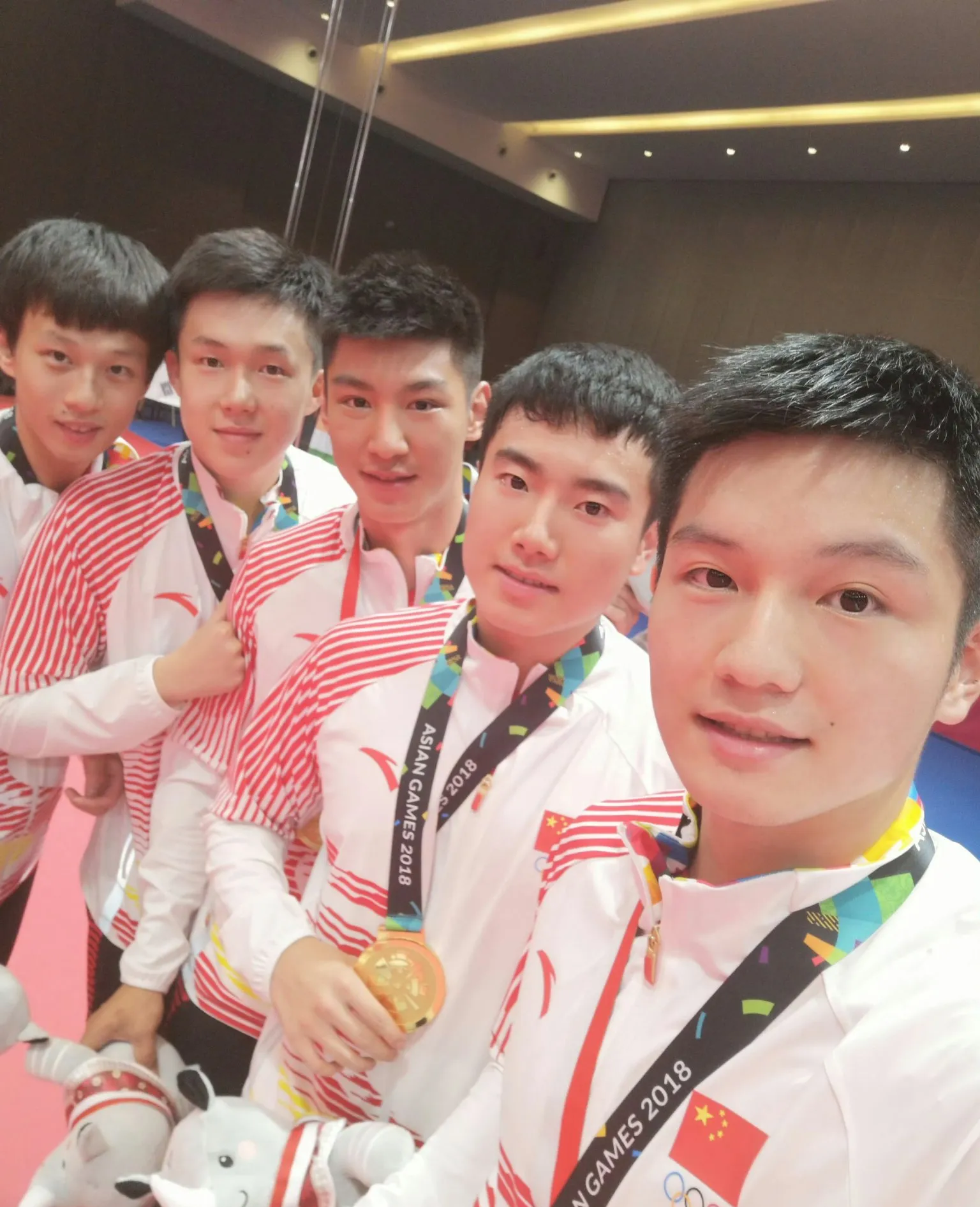 法国乒乓球队绝杀英国乒乓球队，王皓送出助攻