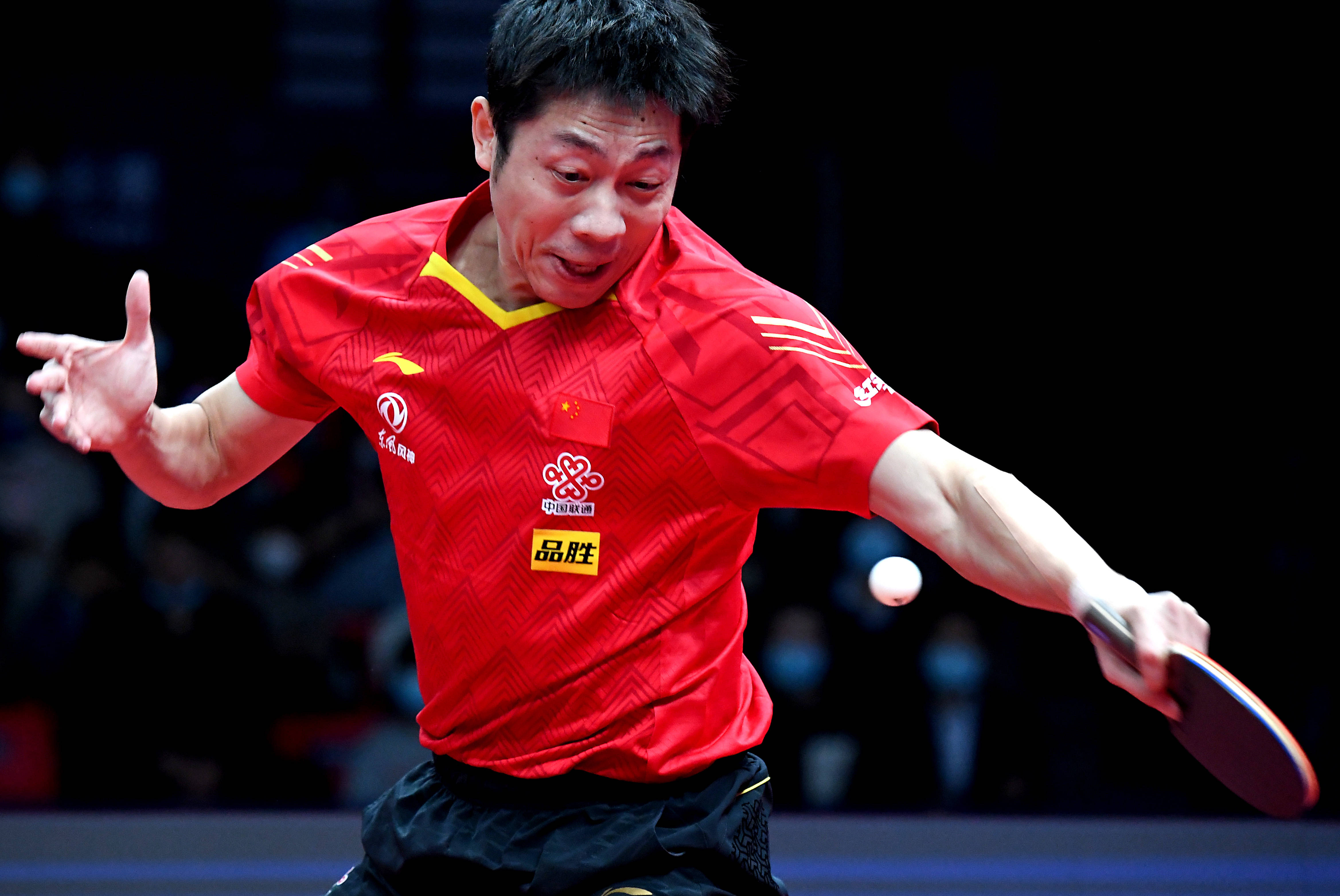 关于德国乒乓球队翻盘英国乒乓球队，许昕高光表现的信息