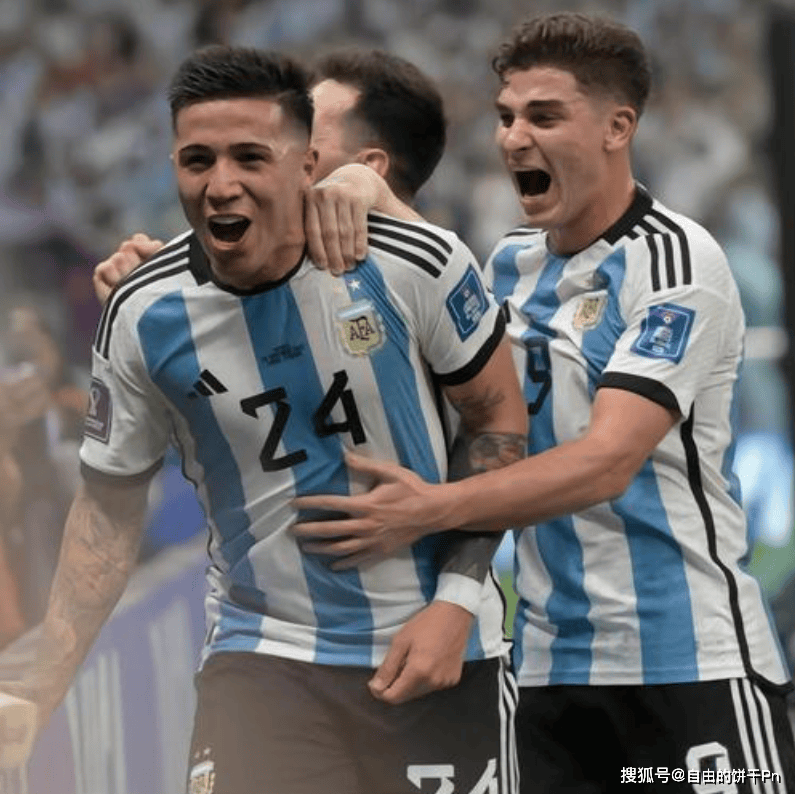 切尔西横扫里昂，阿尔瓦雷斯带队取胜