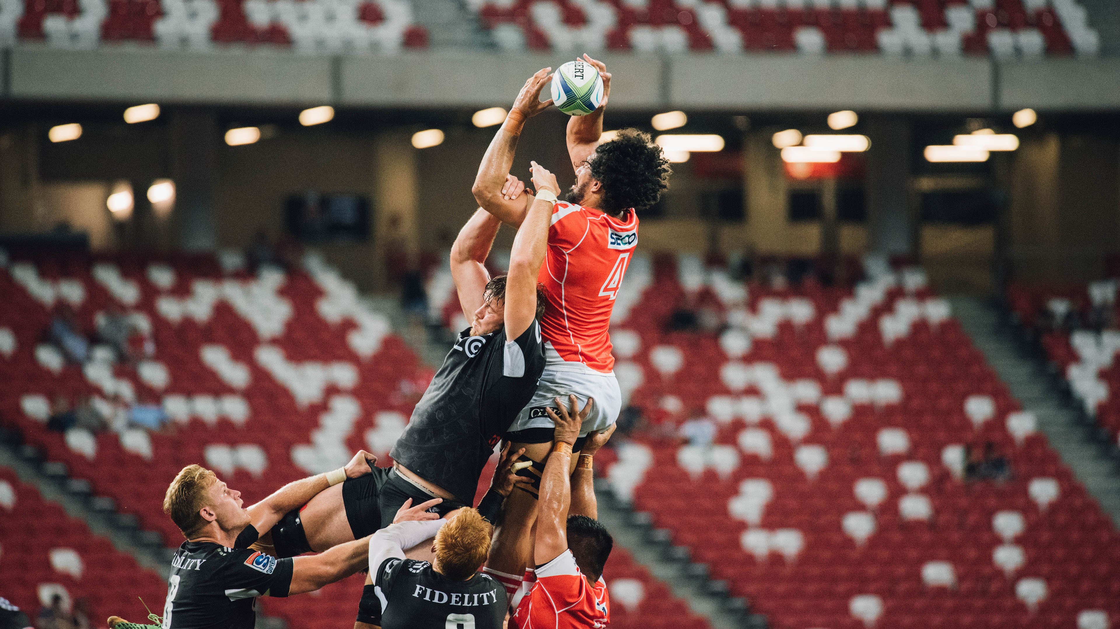 铁闸与利刃,马赛强压哥伦比亚,阿坎吉成为关键先生