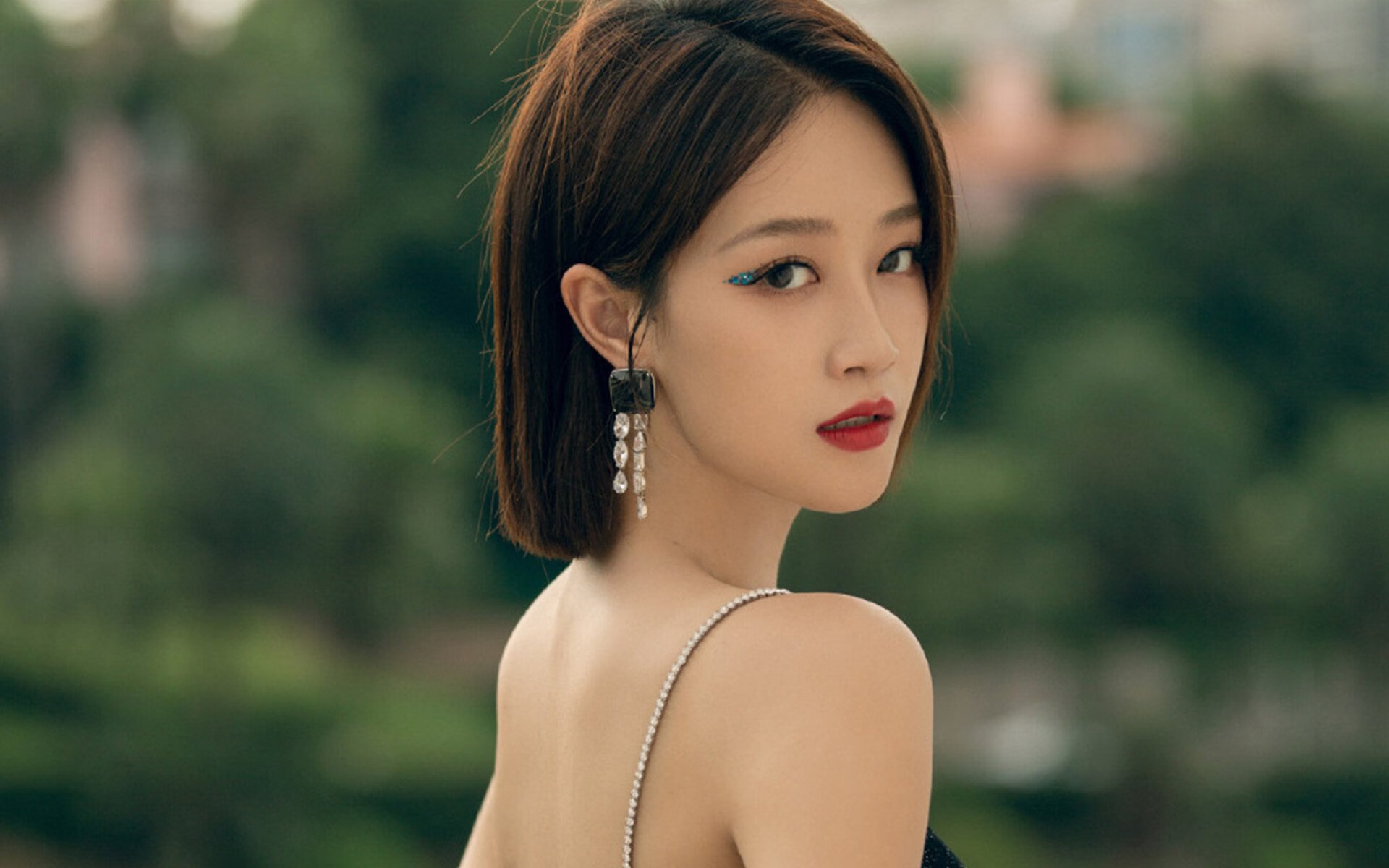 橙衣防线铸就冷门，范戴克，年度焦点战的绝对主宰