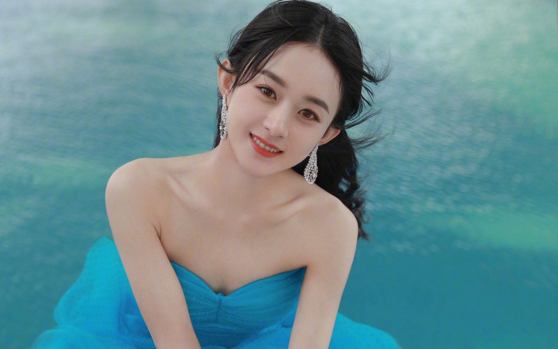 富士山与蓝月之间,无名门将拉亚的封神之战